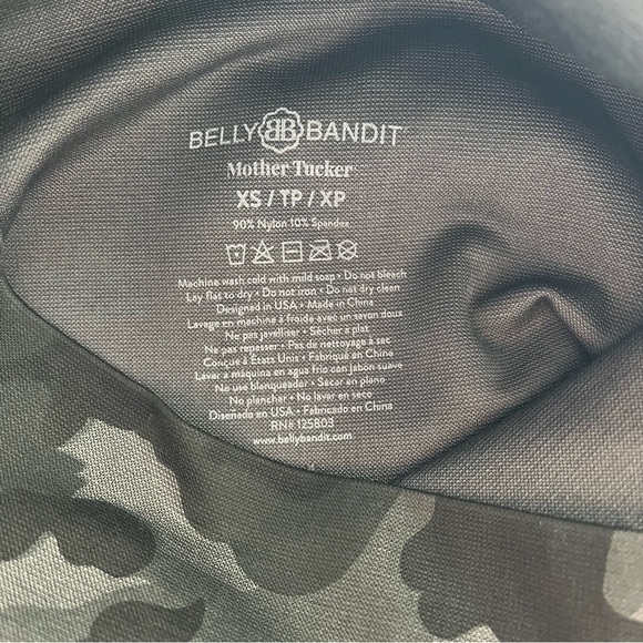 BELLY BANDIT Mother Tucker Postpartum Shapewear Leggings in Black Camo - Picture 6 of 7